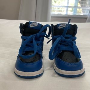 Jordan 1 Retro HI OG Black/Royal Blue, Toddler Size: 5C